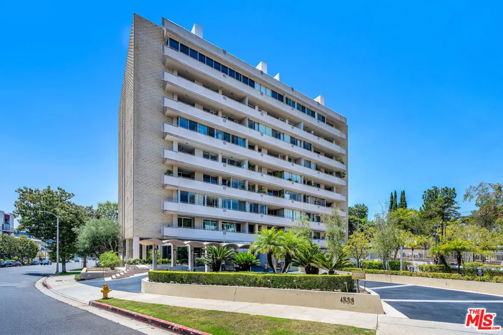 1333 S Beverly Glen Boulevard #606 Los Angeles, CA 90024