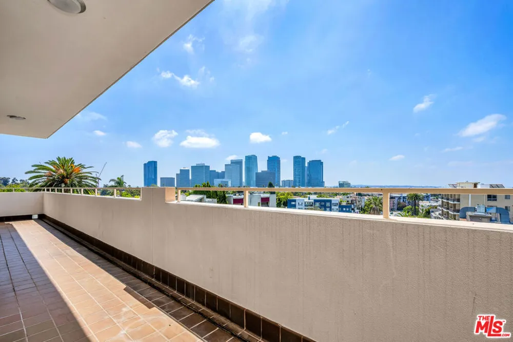 1333 S Beverly Glen Boulevard #606 Los Angeles, CA 90024
