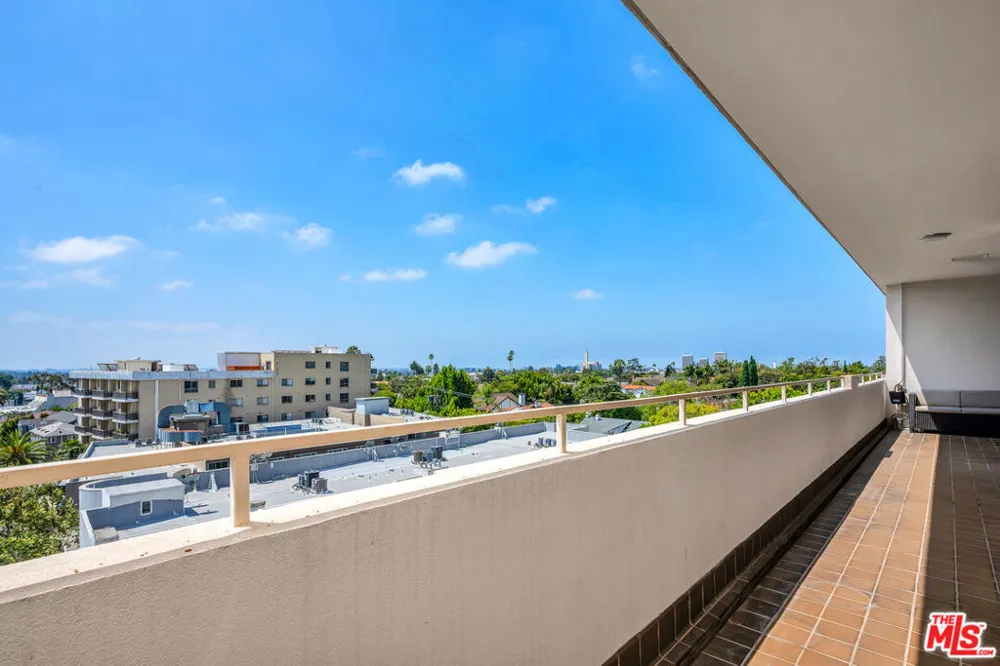 1333 S Beverly Glen Boulevard #606 Los Angeles, CA 90024