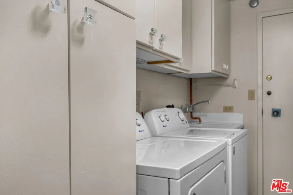 1333 S Beverly Glen Boulevard #606 Los Angeles, CA 90024