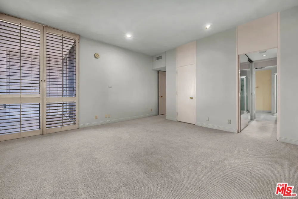 1333 S Beverly Glen Boulevard #606 Los Angeles, CA 90024
