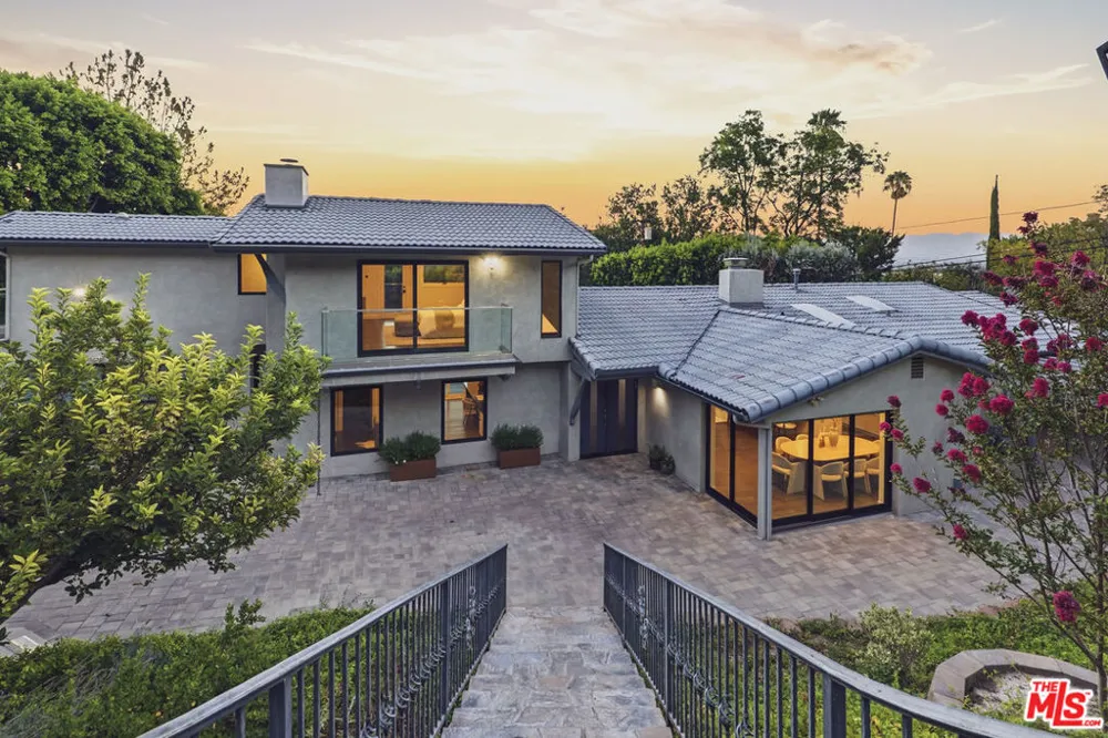 18065 Boris Drive Los Angeles, CA 91316