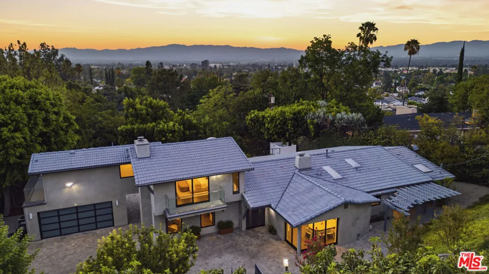 18065 Boris Drive Los Angeles, CA 91316