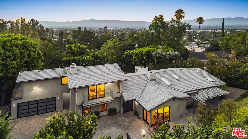 18065 Boris Drive Los Angeles, CA 91316