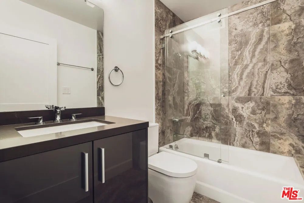 18065 Boris Drive Los Angeles, CA 91316
