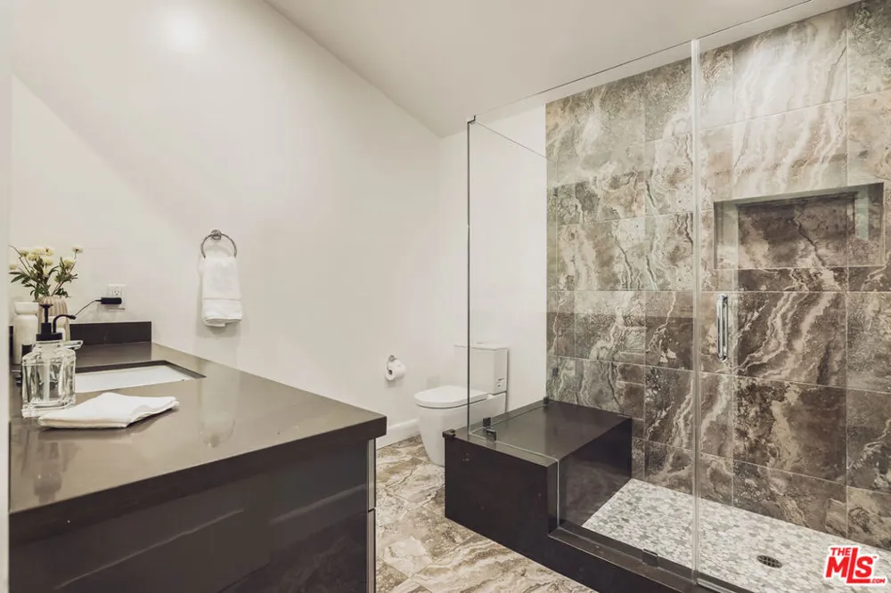 18065 Boris Drive Los Angeles, CA 91316