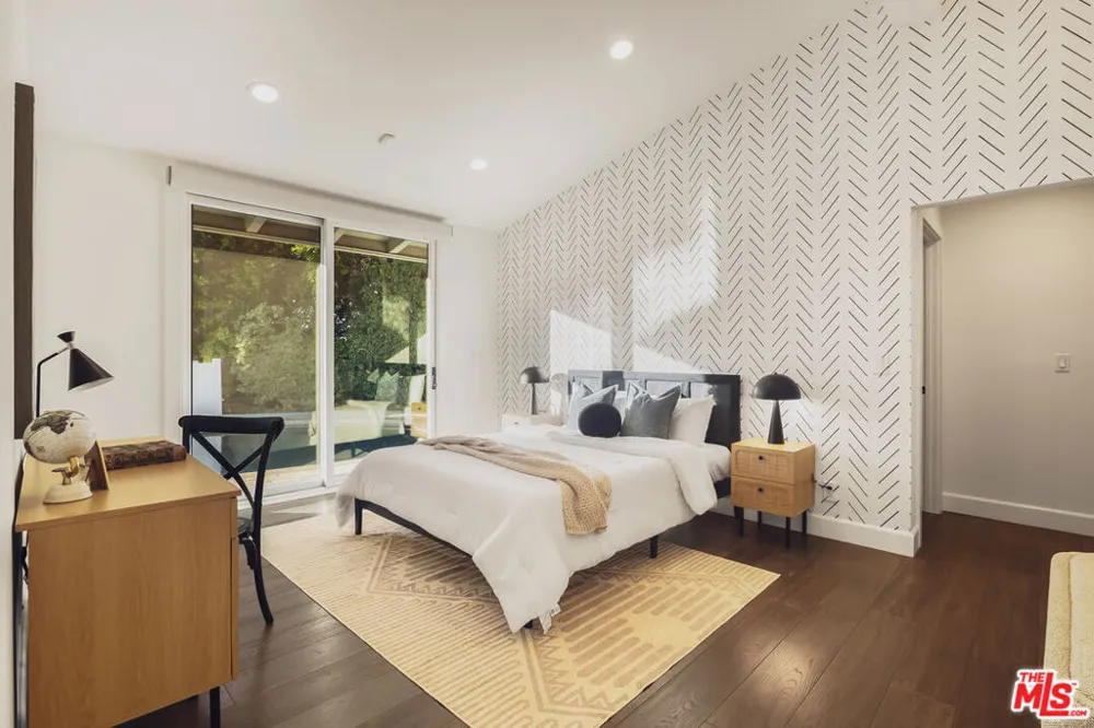 18065 Boris Drive Los Angeles, CA 91316
