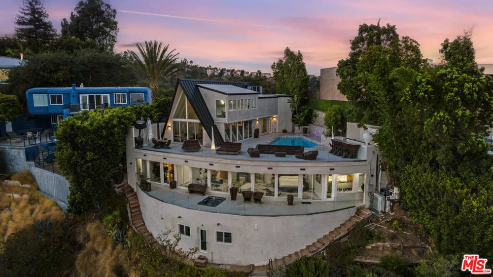 8460 Cole Crest Drive Los Angeles, CA 90046