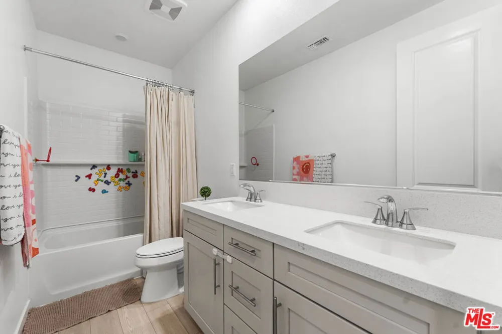 42831 Coronet Drive Lancaster, CA 93536