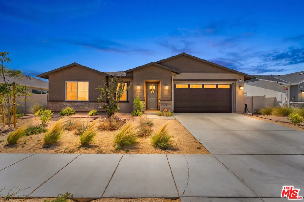 42831 Coronet Drive Lancaster, CA 93536