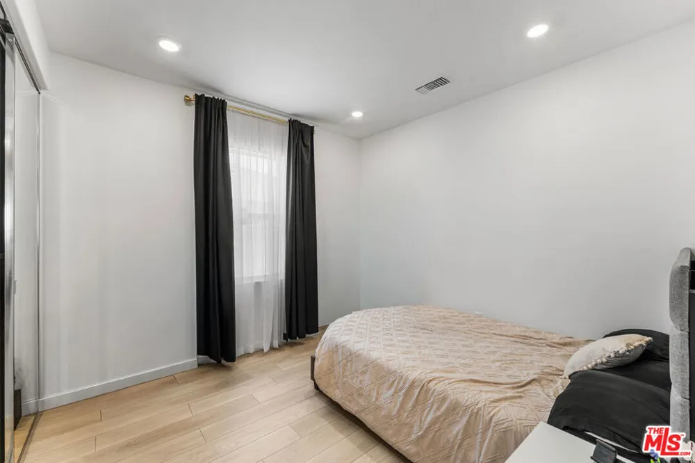 42831 Coronet Drive Lancaster, CA 93536