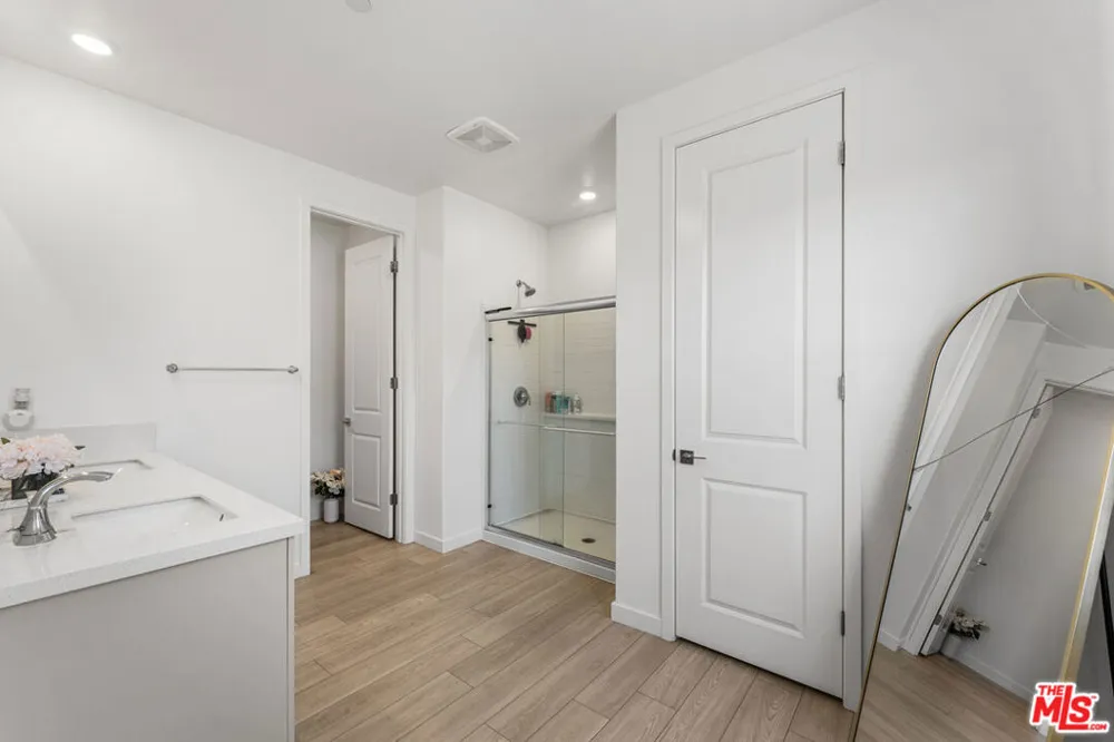 42831 Coronet Drive Lancaster, CA 93536