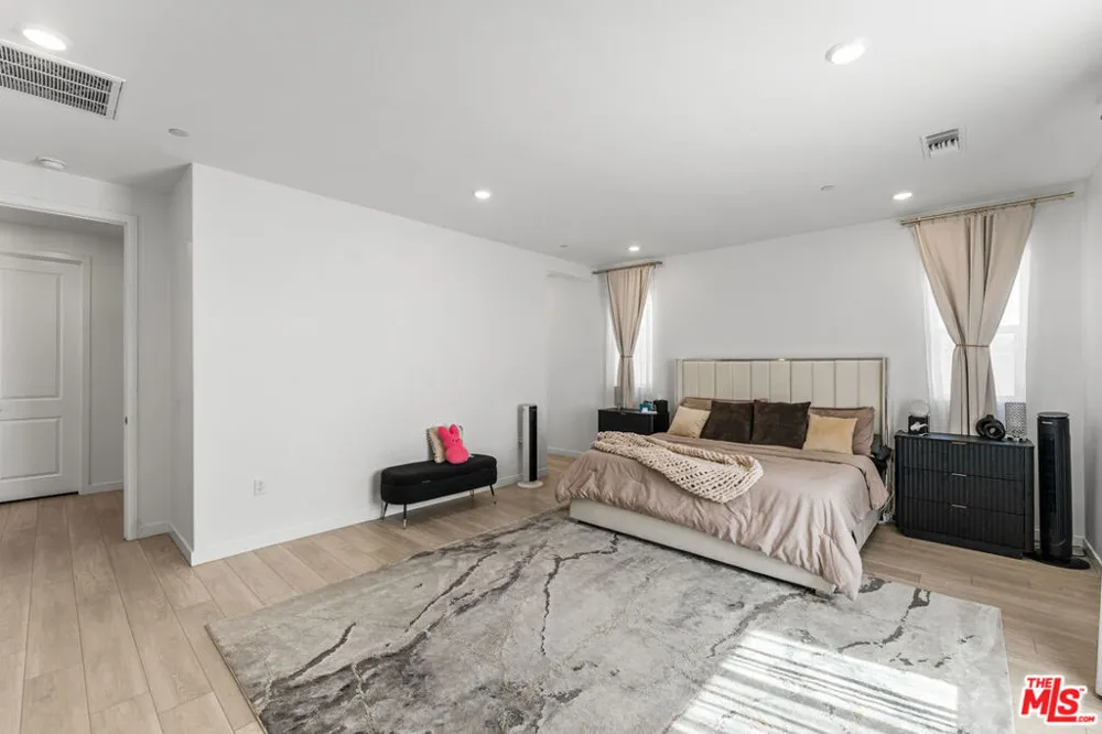 42831 Coronet Drive Lancaster, CA 93536