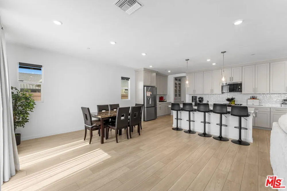 42831 Coronet Drive Lancaster, CA 93536