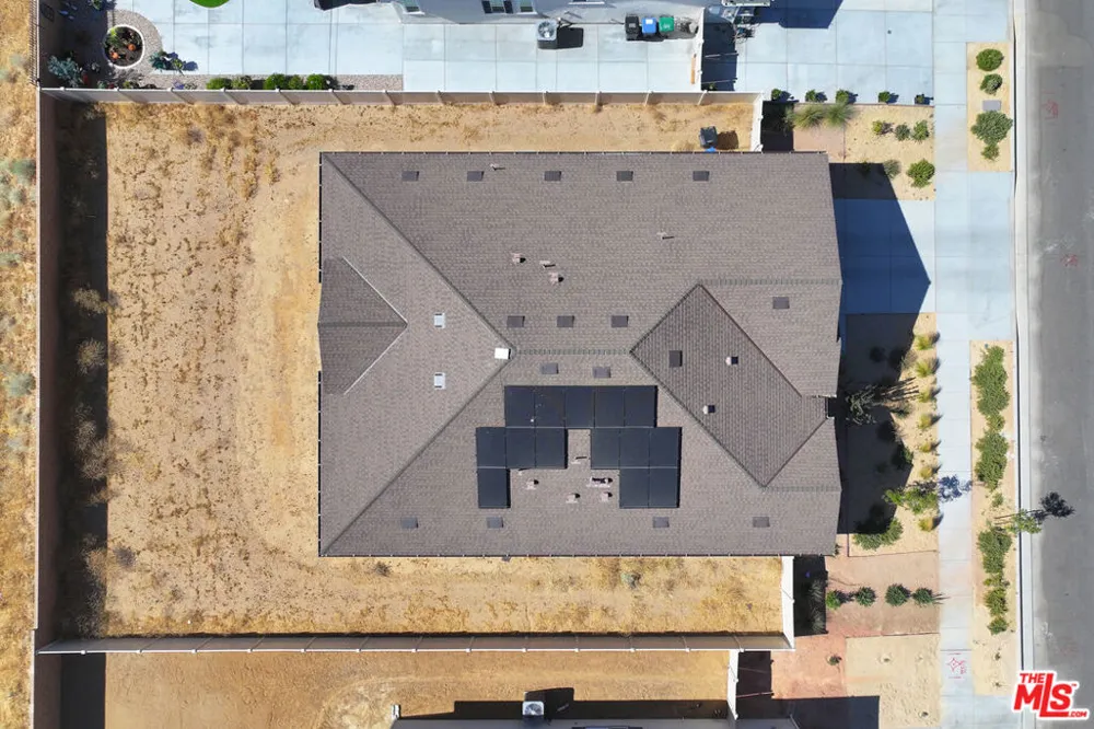 42831 Coronet Drive Lancaster, CA 93536