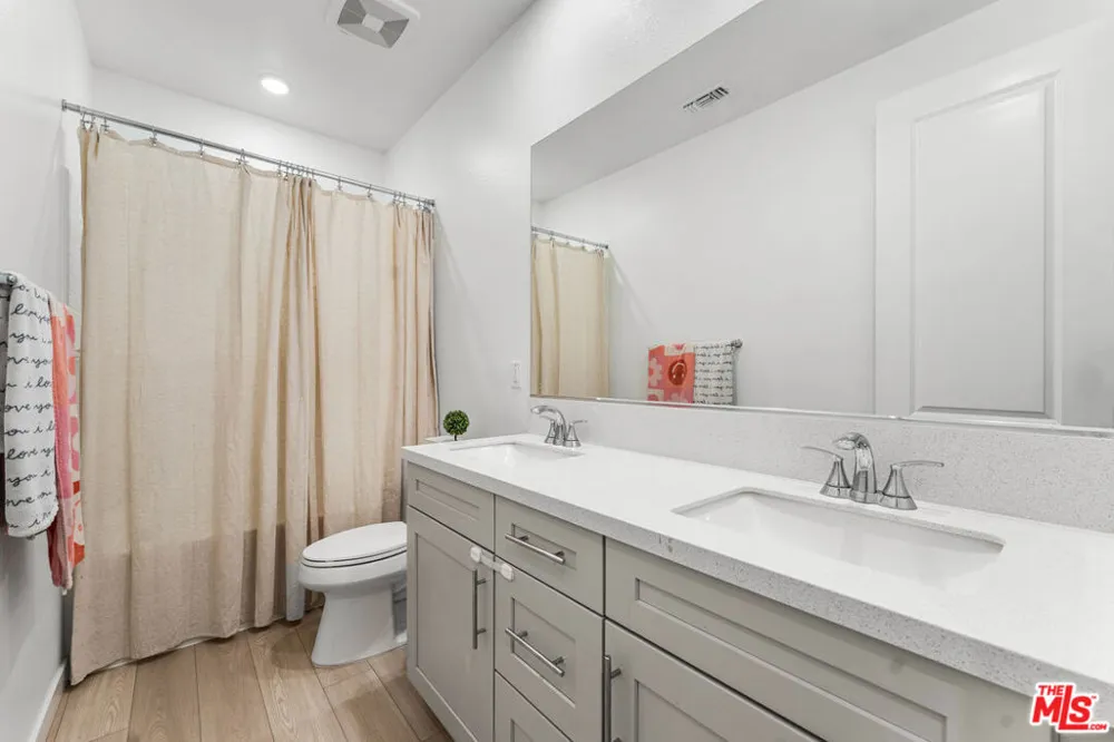 42831 Coronet Drive Lancaster, CA 93536