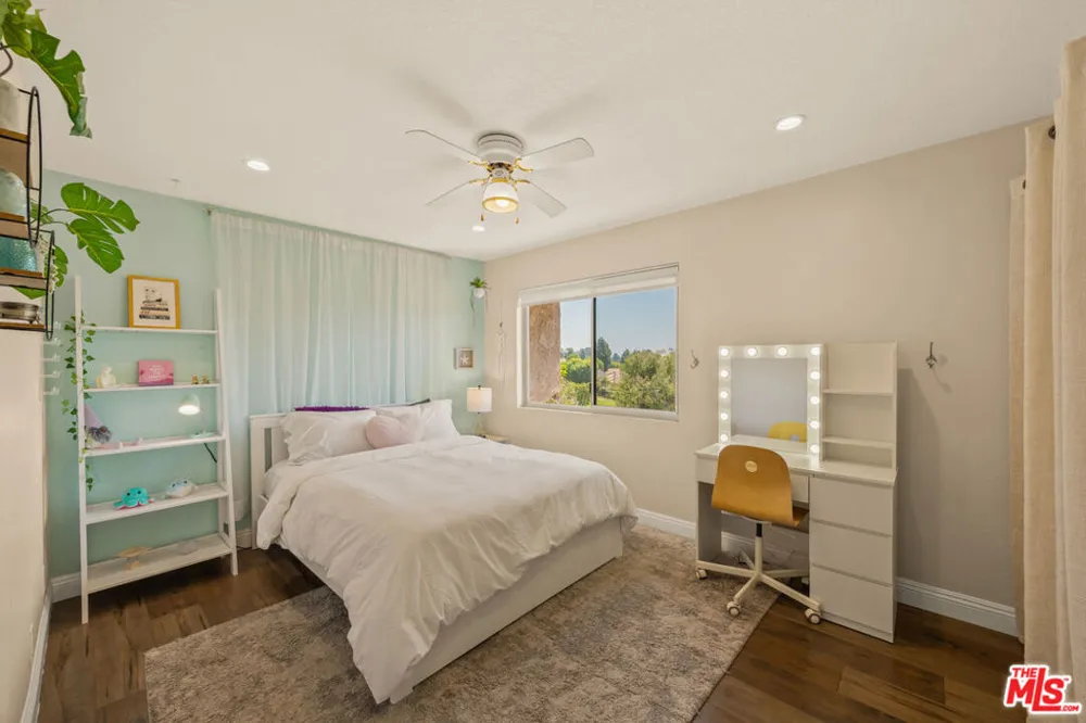 19220 Index Street #2 Porter Ranch, CA 91326