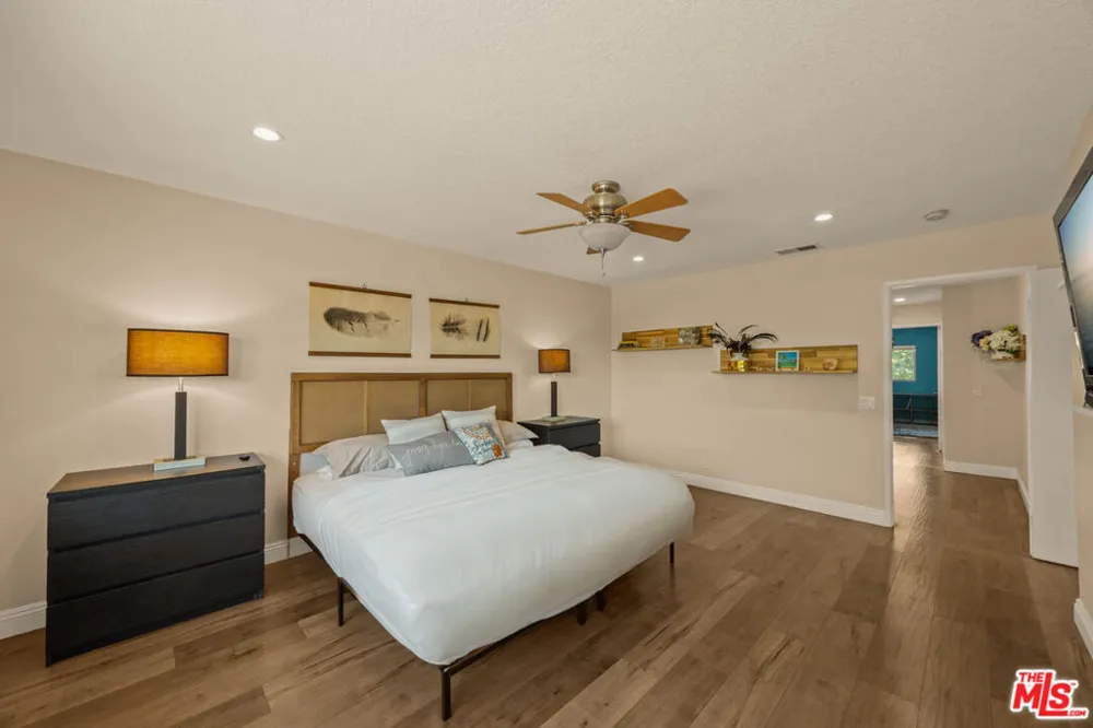 19220 Index Street #2 Porter Ranch, CA 91326