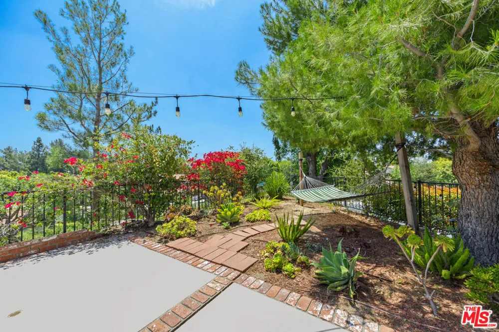 19220 Index Street #2 Porter Ranch, CA 91326