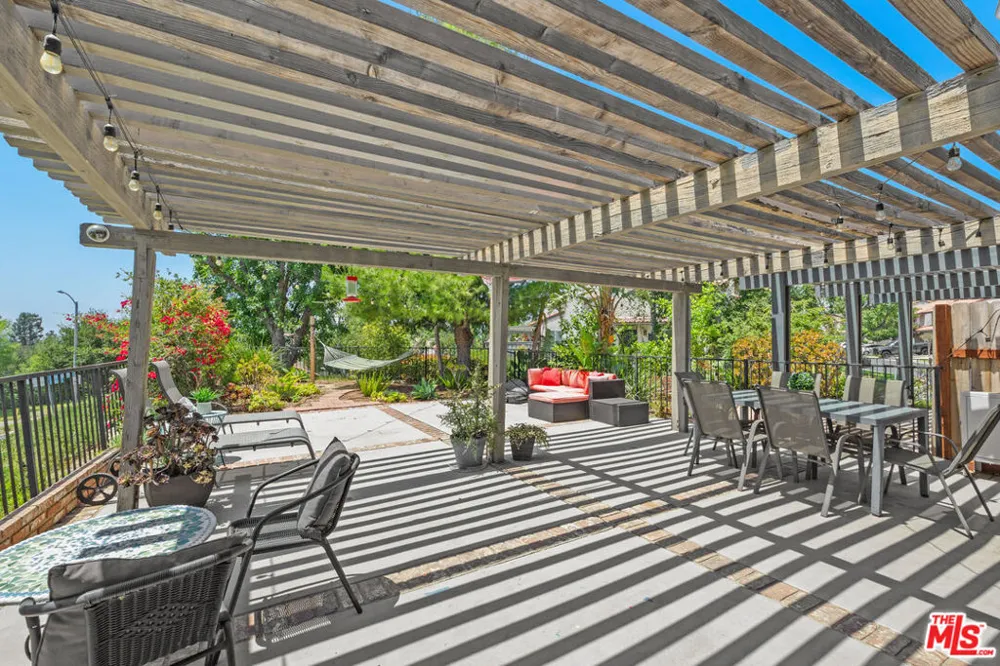 19220 Index Street #2 Porter Ranch, CA 91326