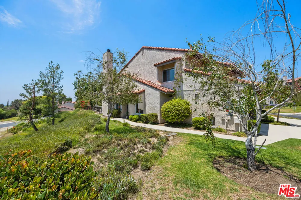 19220 Index Street #2 Porter Ranch, CA 91326