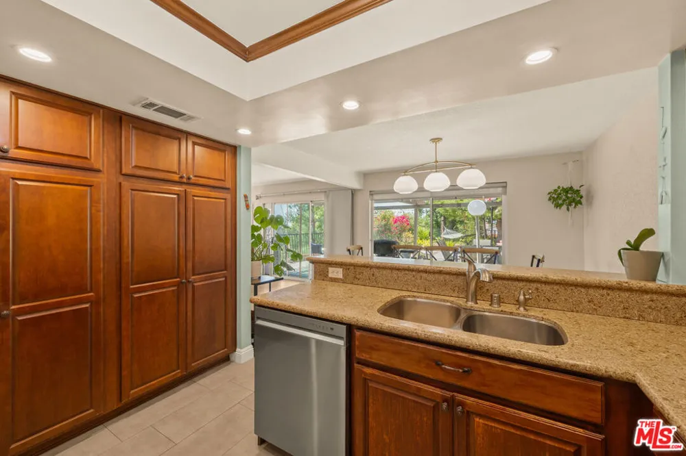 19220 Index Street #2 Porter Ranch, CA 91326