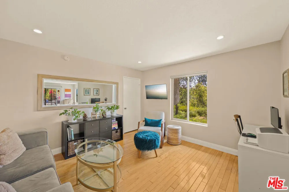 19220 Index Street #2 Porter Ranch, CA 91326