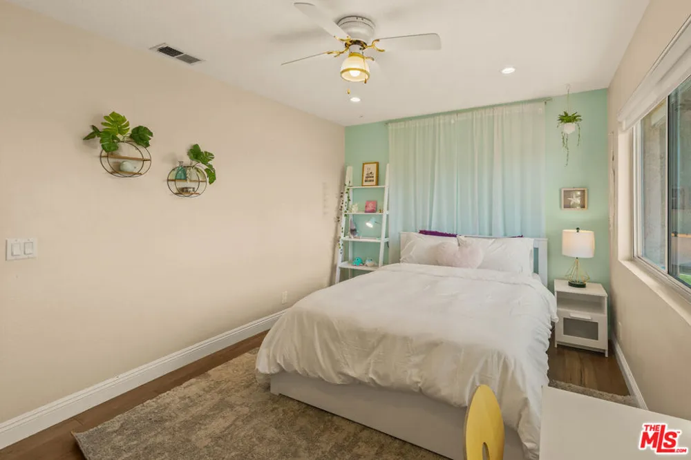 19220 Index Street #2 Porter Ranch, CA 91326