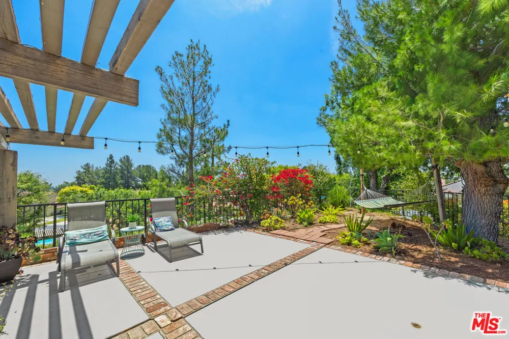 19220 Index Street #2 Porter Ranch, CA 91326