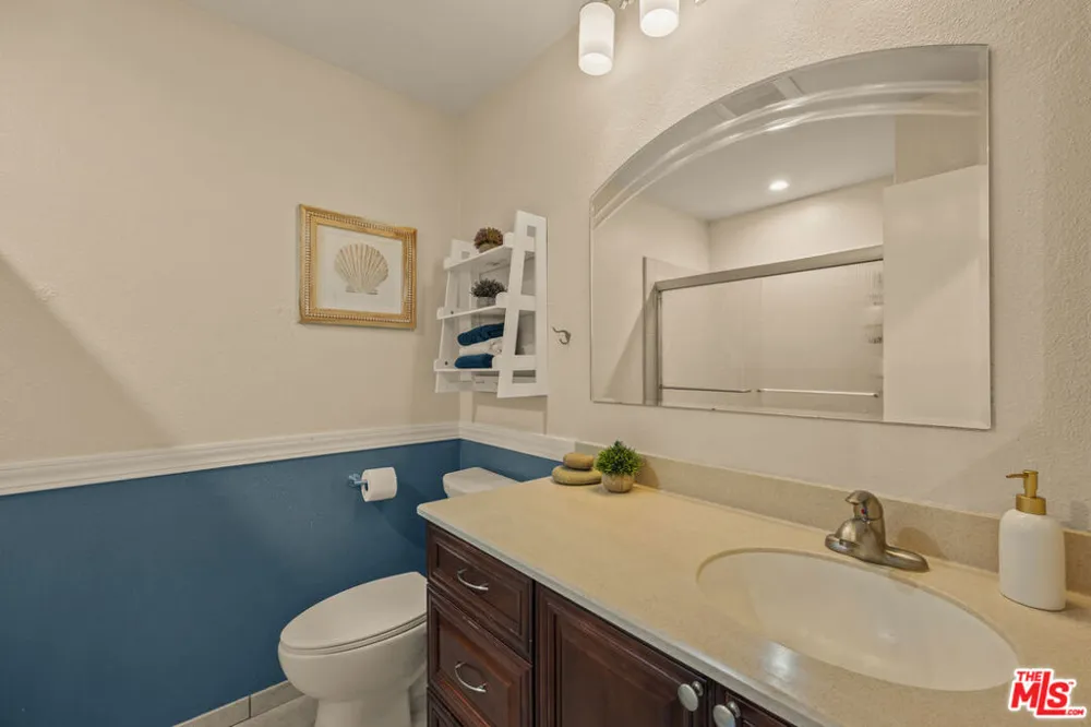 19220 Index Street #2 Porter Ranch, CA 91326