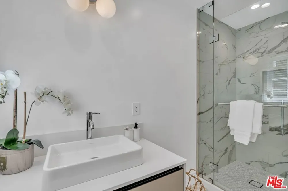 135 S Linden Drive Beverly Hills, CA 90212
