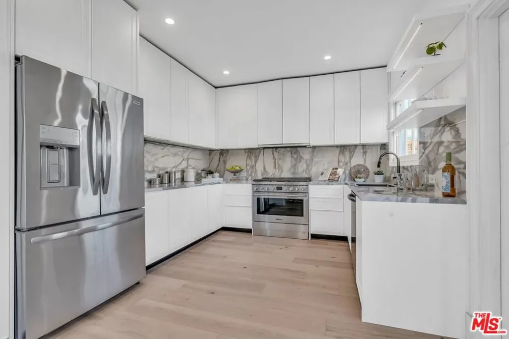 135 S Linden Drive Beverly Hills, CA 90212