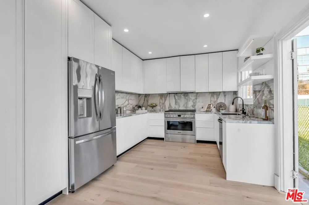 135 S Linden Drive Beverly Hills, CA 90212