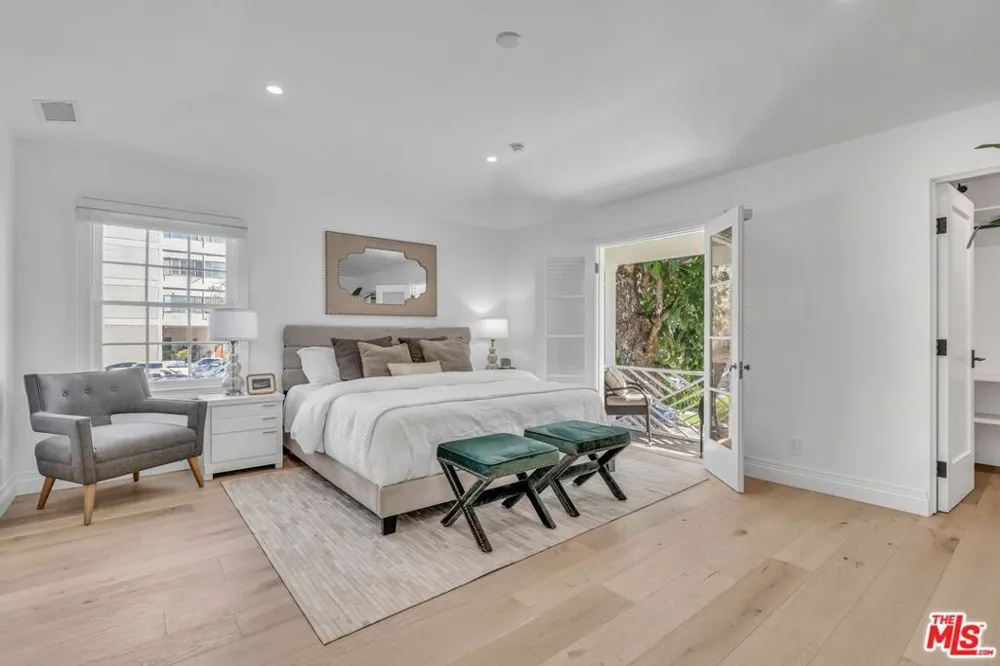 135 S Linden Drive Beverly Hills, CA 90212
