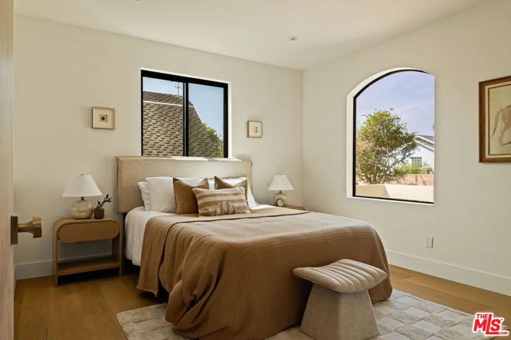 8140 Calabar Avenue Playa del Rey, CA 90293