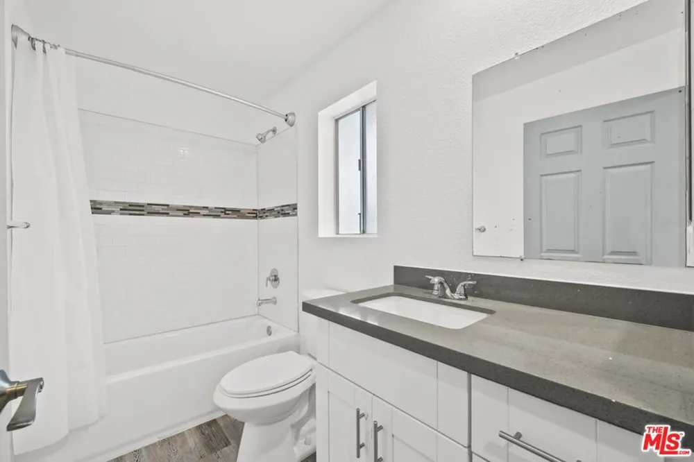 1556 W 227th Street #1 Torrance, CA 90501