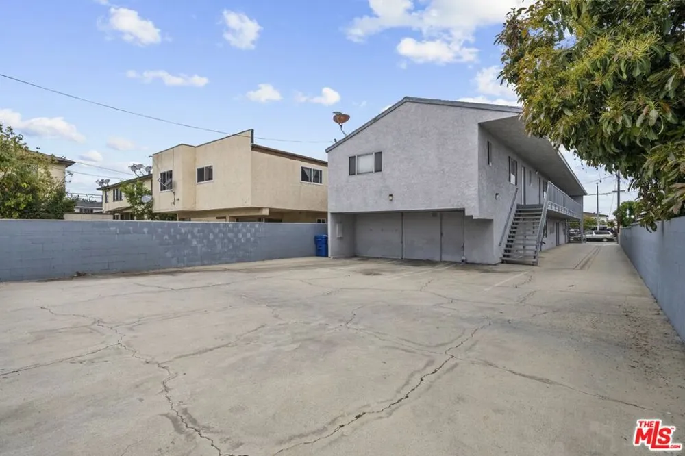 1556 W 227th Street #1 Torrance, CA 90501