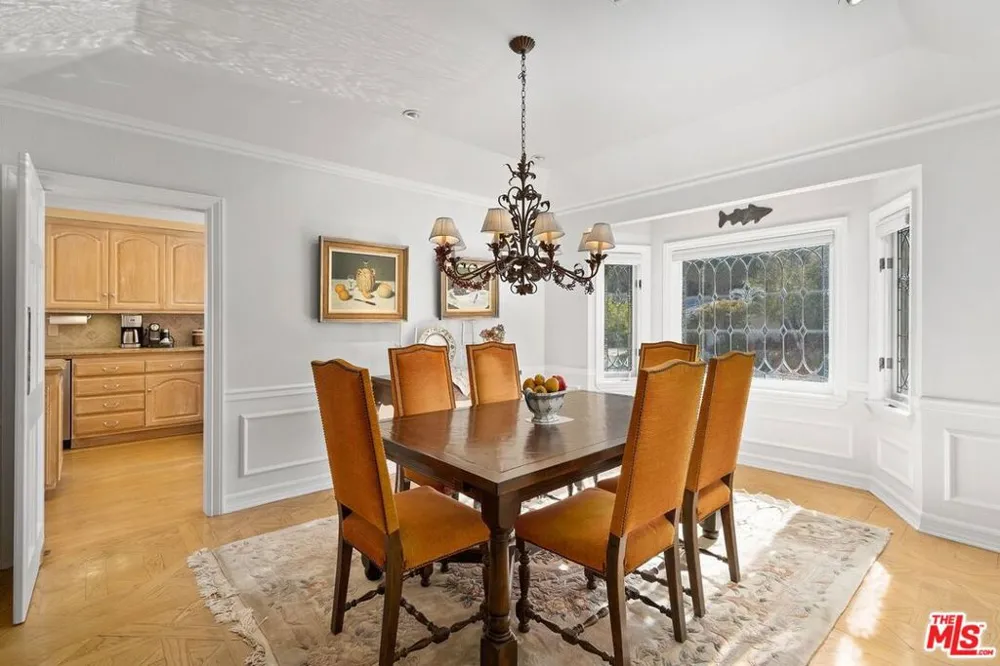 3324 Alana Drive Sherman Oaks, CA 91403