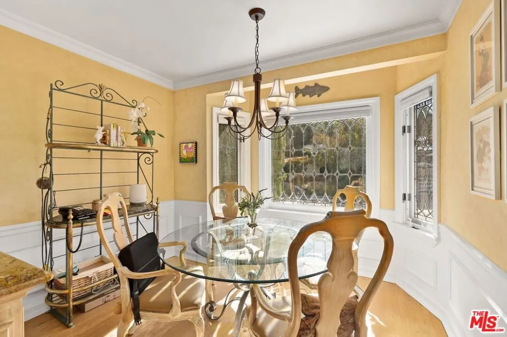 3324 Alana Drive Sherman Oaks, CA 91403