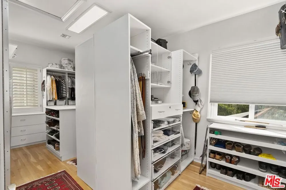 3324 Alana Drive Sherman Oaks, CA 91403