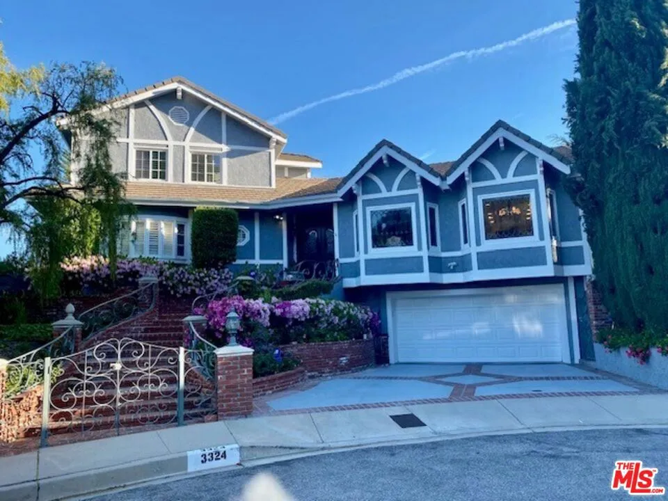 3324 Alana Drive Sherman Oaks, CA 91403