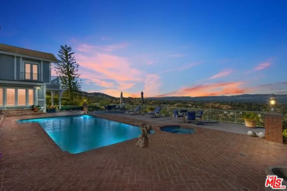 3324 Alana Drive Sherman Oaks, CA 91403