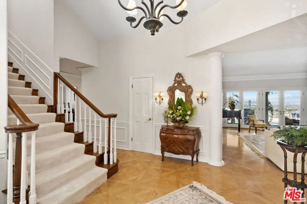 3324 Alana Drive Sherman Oaks, CA 91403