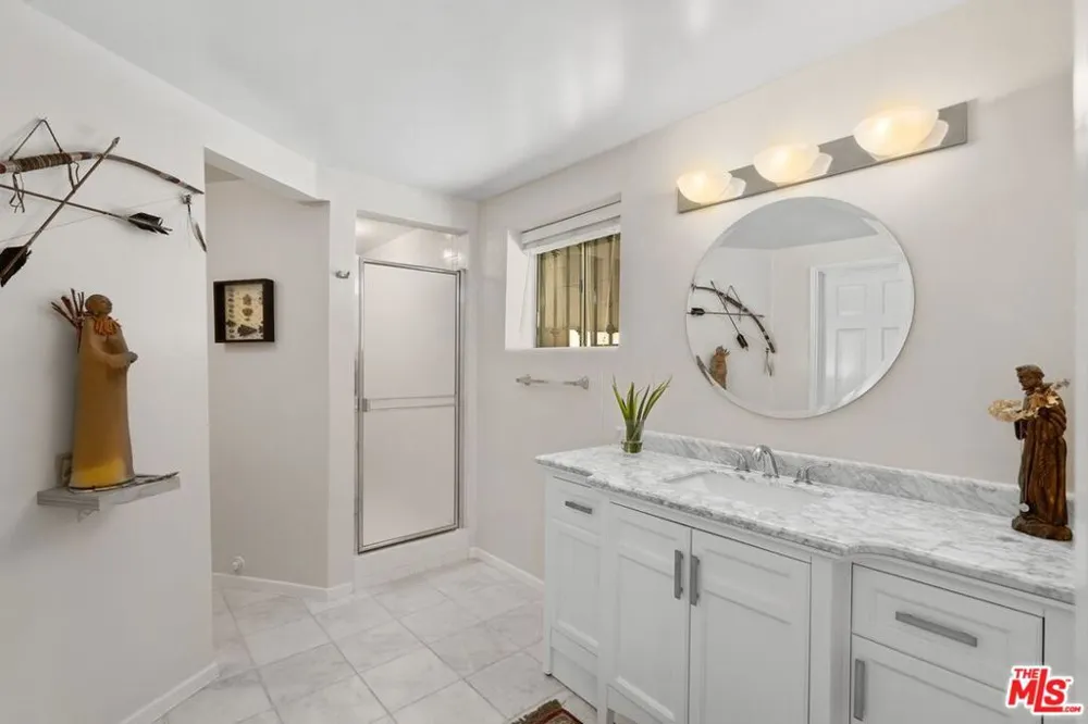 3324 Alana Drive Sherman Oaks, CA 91403