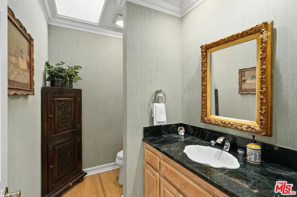 3324 Alana Drive Sherman Oaks, CA 91403
