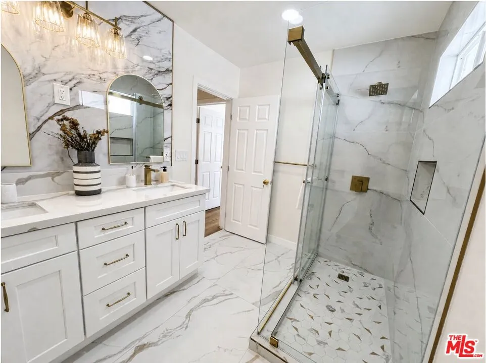 10911 Lemay Street Los Angeles, CA 91606