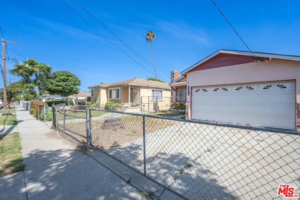 3229 W 108th Street Inglewood, CA 90303