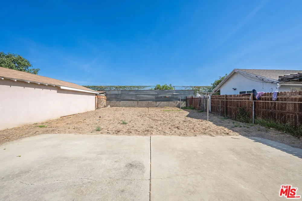 3229 W 108th Street Inglewood, CA 90303