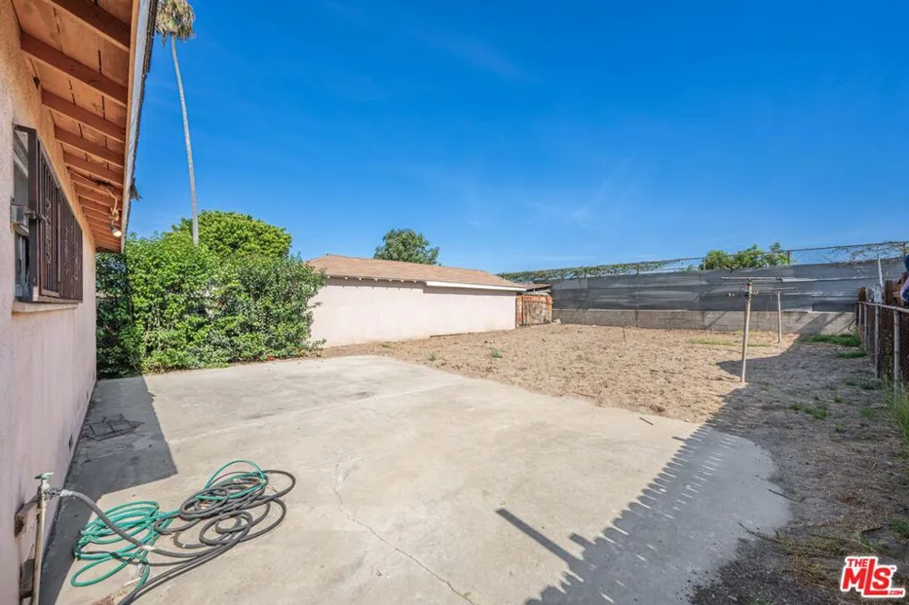 3229 W 108th Street Inglewood, CA 90303