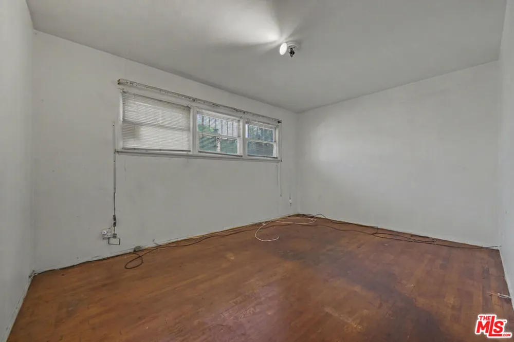 3229 W 108th Street Inglewood, CA 90303